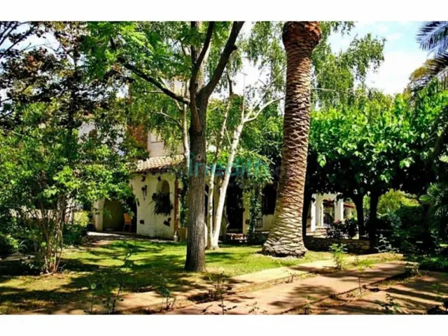 Preciosa casa en urbanbización de Valls rodeada de campo y á - foto 4