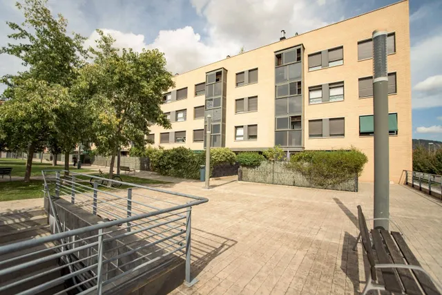 Piso en C/ Santos  A. Ochandategui 17, Buztintxuri, Pamplona — 39