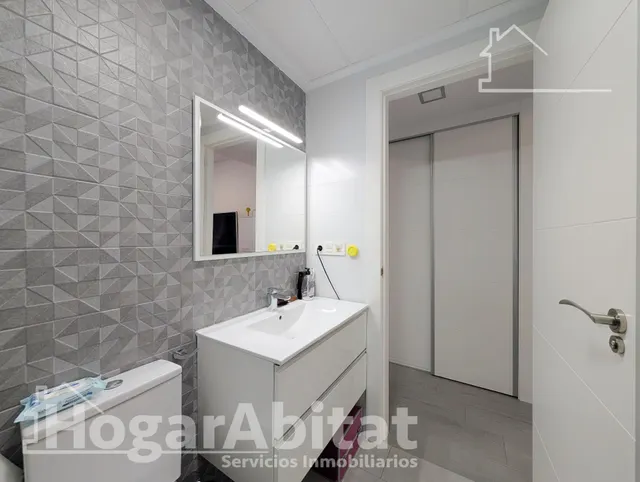 ¡Precioso Chalet! Seminuevo, amplio y luminoso, con piscina privada, garaje y jardín — 37