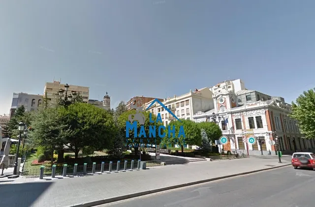 INMOBILIARIA LA MANCHA VENDE PISO EN PLENO ALTOZANO DE ALBAC