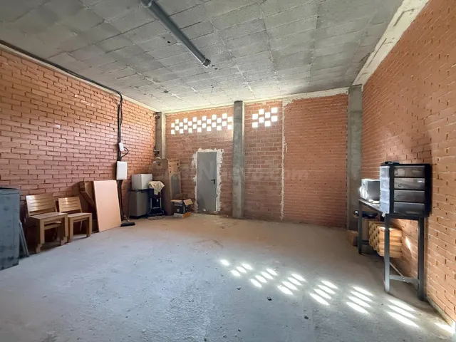Local en venta en Valdespartera, Calle Mi Tío. — 5