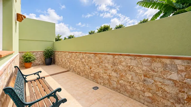 Vivienda unifamiliar de 194 m2 con patio privado y amplio garaje en Guayonje, Tacoronte — 10