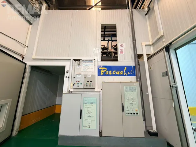 Nave industrial agroalimentaria equipada con cámaras frigoríficas y fotovoltaica — 24