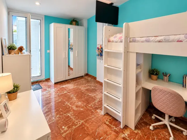 Espectacular ático de 4 habitaciones con amplia terraza, ascensor y garaje privado — 10