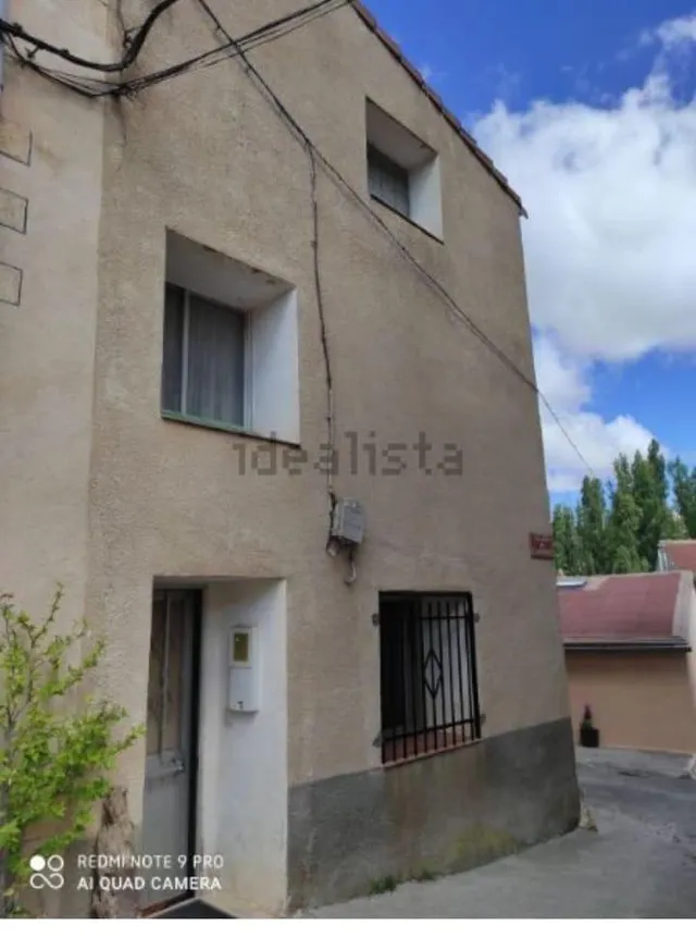 CASA DE PUEBLO — 13