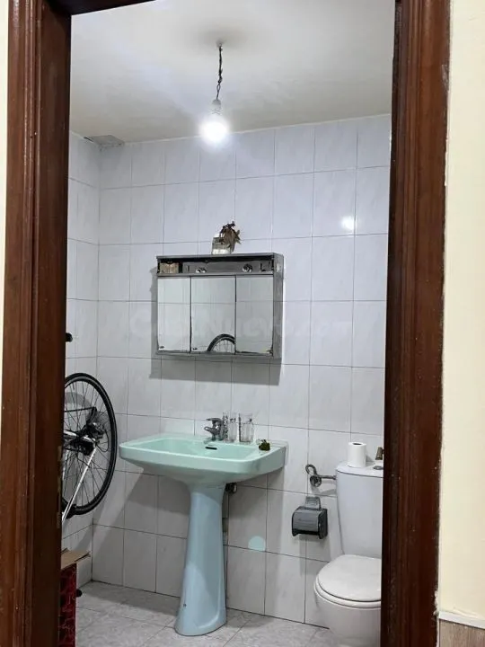 OPORTUNIDAD!!! SE ALQUILA BAJO EN AVDA. DE BUENOS AIRES