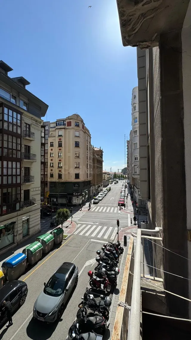 ALQUILER OFICINA O ACTIVIDAD EMPRESARIAL EN C/ CADIZ - foto 2