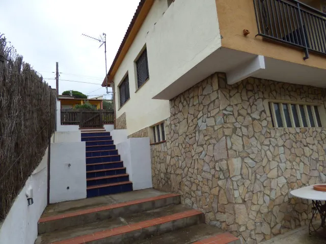 Encantadora Casa a Cuatro Vientos en Tordera - ¡Tu Refugio Ideal! — 33