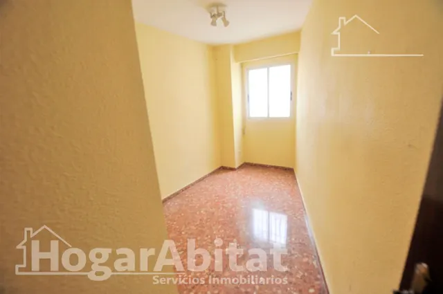 ¡EN EL CENTRO! DÚPLEX LUMINOSO PARA REFORMAR CON DOS BALCONES — 17