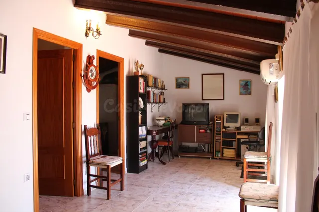 Magnífica casa de pueblo reformada con garaje y acceso a dos