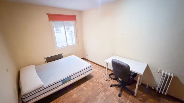 Venta en Calle MARROQUINA MORATALAZ — 13