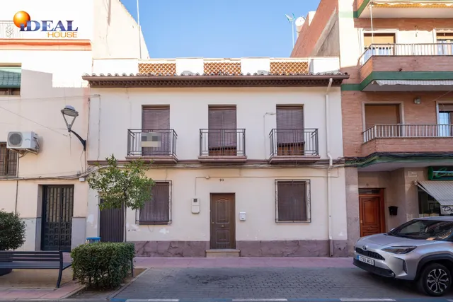 SUELO URBANO EN CENTRO DE PELIGROS — 3