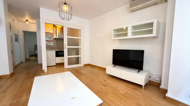 APARTAMENTO JUNTO A LA PLAZA CIRCULAR — 6