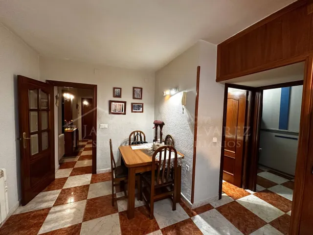 Oportunidad en Getafe: Luminoso piso de 3 dormitorios con ascensor y terraza — 4