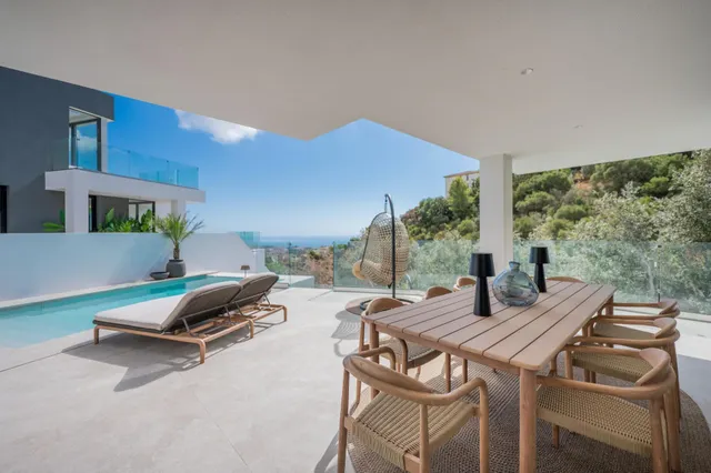 Espectacular villa de nueva construcción con vistas panorámicas al mar en Benalmádena — 12