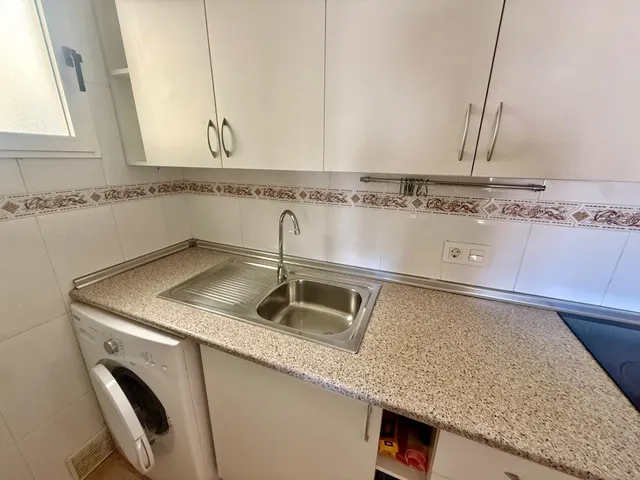 APARTAMENTO CON POSIBILIDAD DE OBTENER LICENCIA TURISTICA. 2 habitaciones + PISCINA — 16