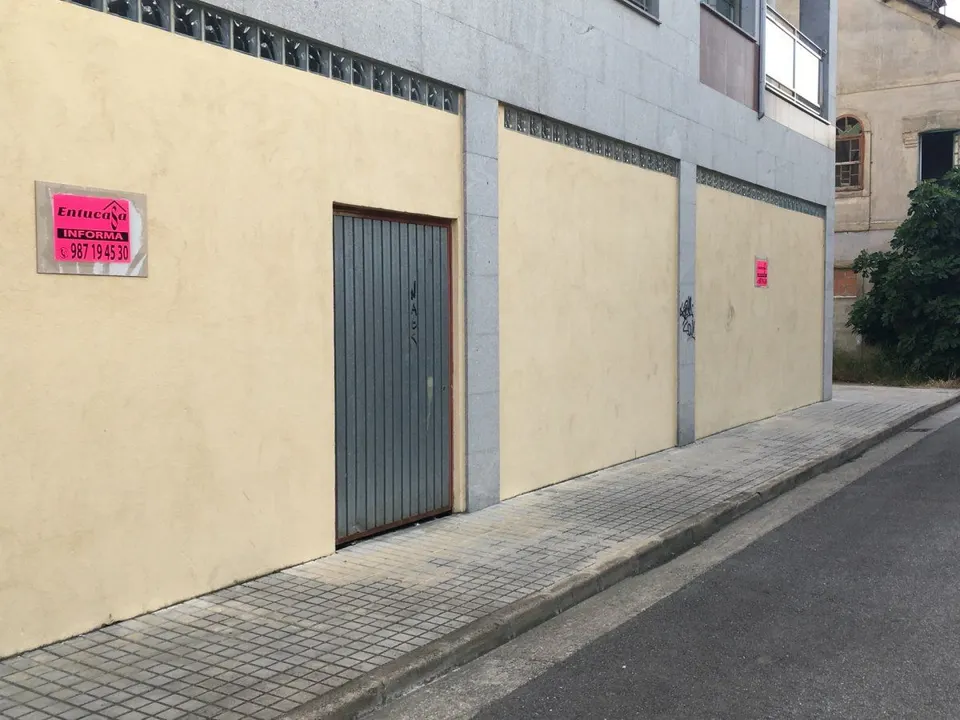 Local zona alta. Se escuchan propuestas