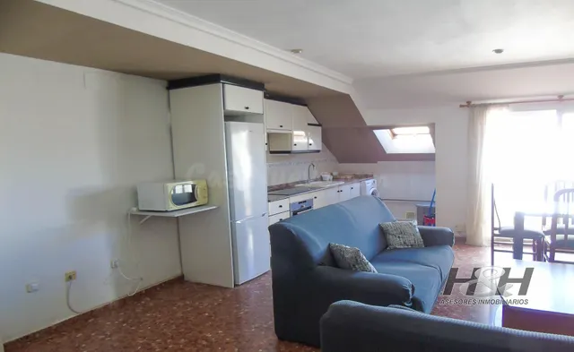 Piso 4 habitaciones 112m² en alquiler - Burjassot - foto 2