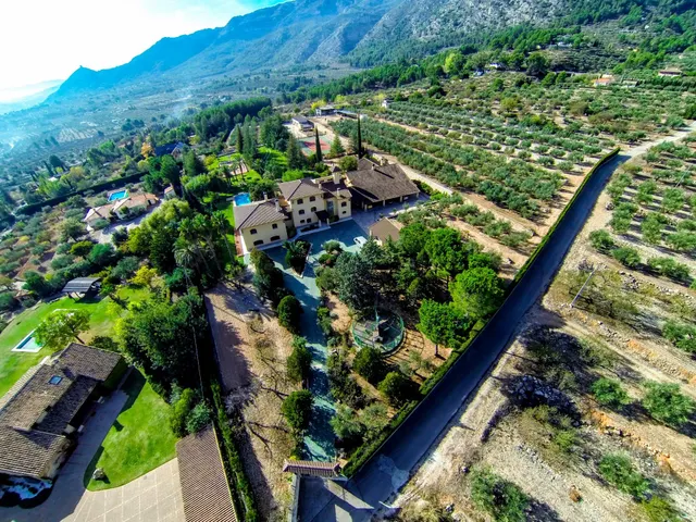 Un refugio de lujo y naturaleza con infinitas posibilidades en Muro de Alcoy — 9