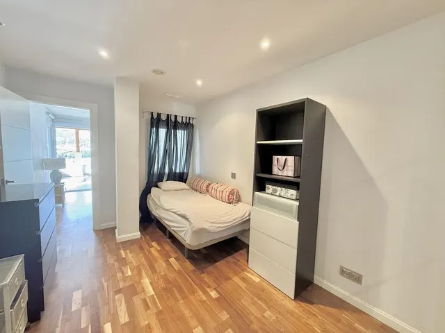 Ático con amplia terraza de 154 m2 y vistas panorámicas en los boliches, Fuengirola — 30