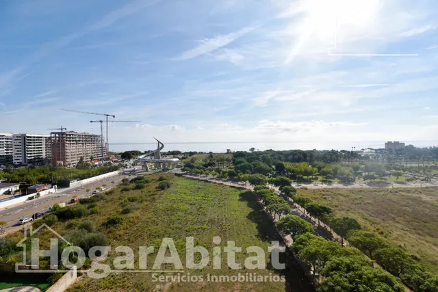 ¡Vistas al mar! Amplio, esquinero y alto en residencial con piscina, garaje y terraza — 19