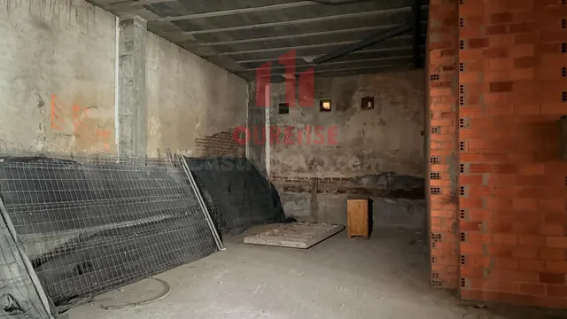 LOCAL COMERCIAL DE OBRA EN LA ZONA DE O COUTO - foto 5