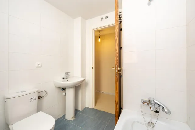 **Piso en venta en Carretera de la Sierra - Oportunidad única** — 25