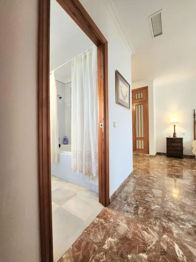 IMPRESIONANTE CASA EN CENTRO DE ALCALA DE UNA SOLA PLANTA CON LOCAL COMERCIAL Y GARAJE. — 14