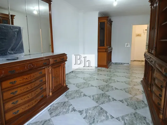 Oportunidad piso venta zona capuchinos concretamente avenida principal vistas despejadas, exterior, 4 dormitorios, 2 baños, garaje, patio, terraza, mejor ver... — 22