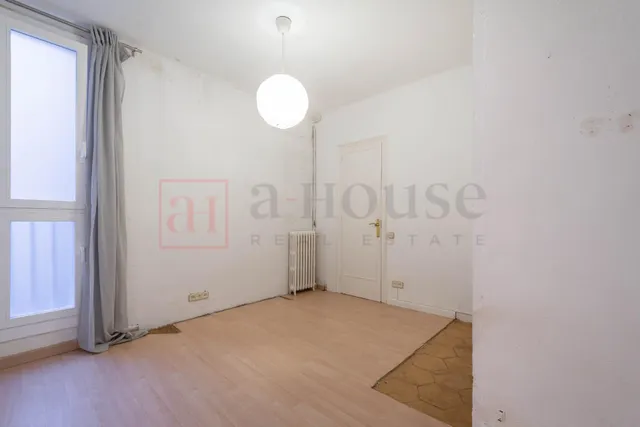 ESPECTACULAR PISO PARA ENTRAR A VIVIR EN VILA DE GRACIA — 9