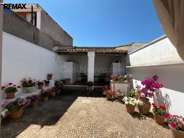 Casa con Encanto de 180 m2 con Patio y Gran Porche en el Centro de Puebla de la Calzada — 21