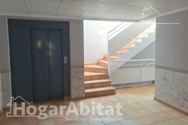 ¡Playa de Masbó! Muy amplio y luminoso con garaje, ascensor y terraza, todo amueblado — 40