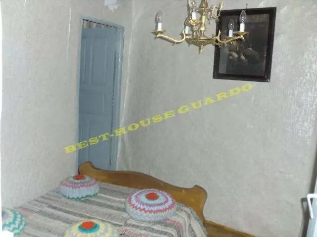 CASA COCHERA Y CHOCO PARA REFORMAR LAS HERAS — 4