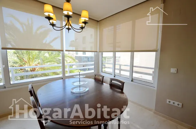 EN RESIDENCIAL CON PISCINA Y GARAJE CERCA DEL MAR — 43