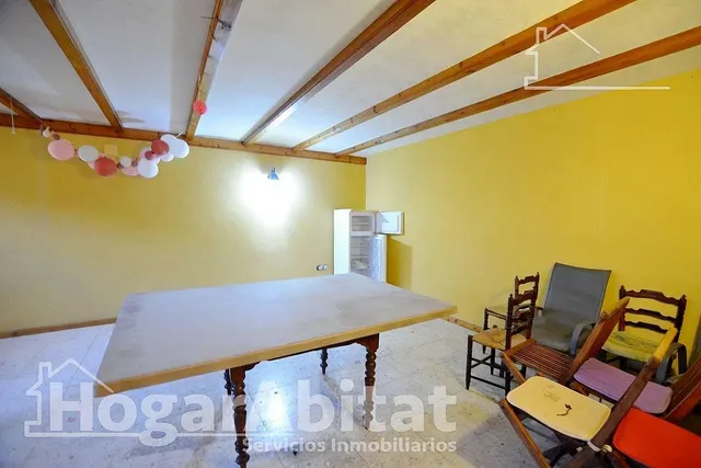 Atractivo chalet muy amplio y luminoso con terraza, garaje y jacuzzi — 25