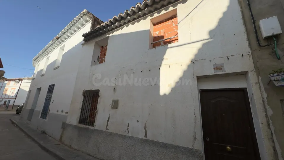 Casa de pueblo en Lumpiaque para rehabilitar