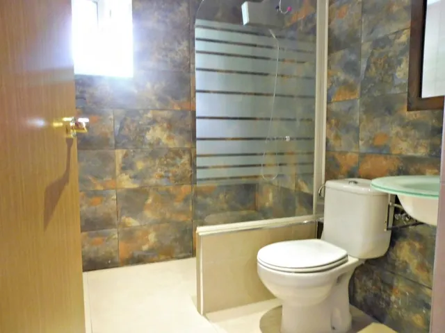 Chalet de 3 dormitorios con 2221m2 de parcela y vistas panorámicas — 13