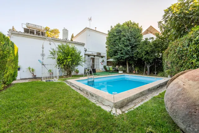 Chalet independiente junto al Colegio Europa