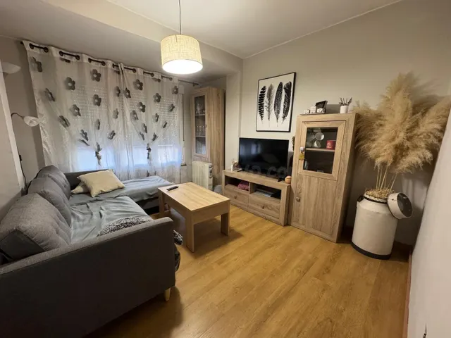 SE VENDE PISO AMPLIO Y REFORMADO - foto 4
