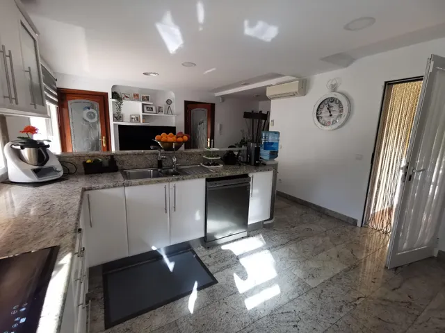 CHALET CON LICENCIA DE ALQUILER VACACIONAL — 31