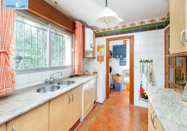 Chalet con gran parcela en Cogollos — 20