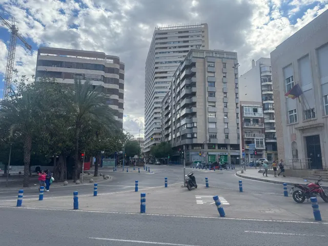 Plaza de Parking en Alquiler en Calle Sevilla — 18