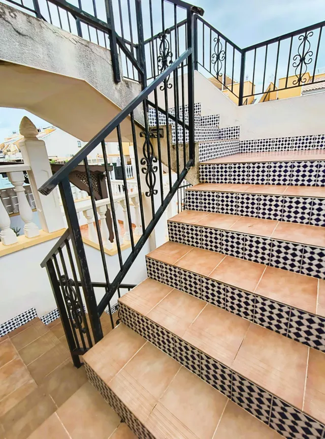 VENTA DE EXCLUSIVO BUNGALOW ÁTICO CON ESPECTACULAR TERRAZA — 20