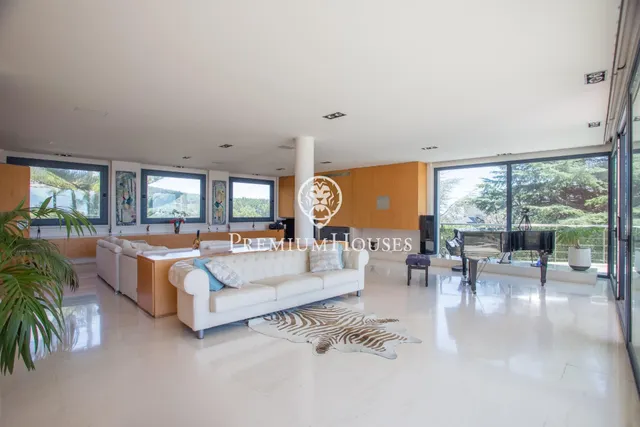 Exclusiva casa en venta con espectaculares vistas al mar y gran privacidad — 10