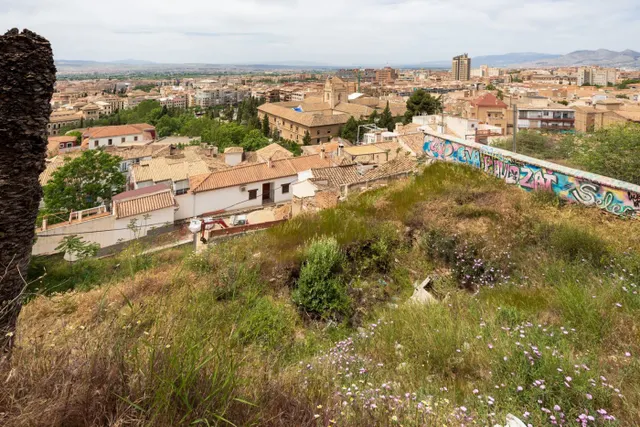 Parcela en Granada Centro — 27