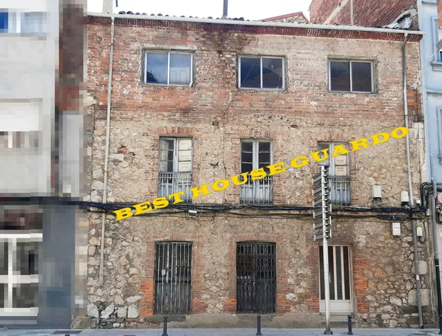 CASA CENTRO GUARDO A REFORMAR