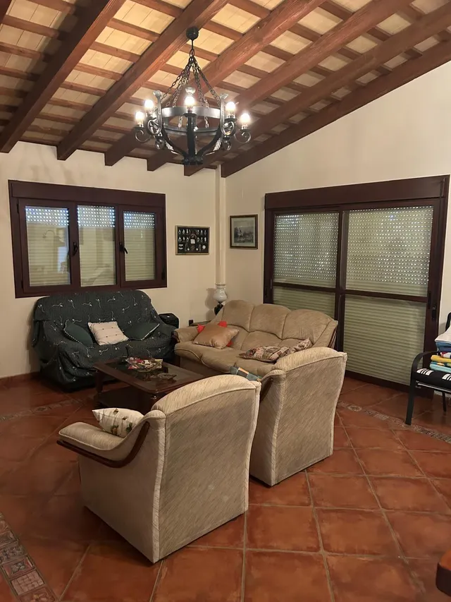 Espectacular Chalet cerca del Colorado con Piscina y Amplios Espacios — 11
