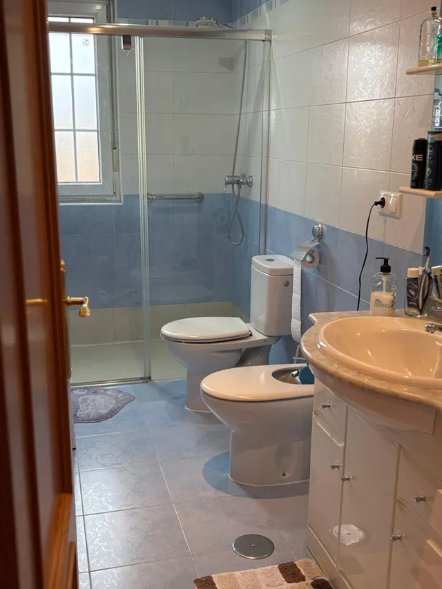 SE PISO SEMINUEVO, 94 M2, AMUEBLADO, COCINA, SALÓN, 3 HAB., 2 BAÑOS, ASCENSOR, TRASTERO, P.G. PARA ENTRAR A VIVIR. — 7