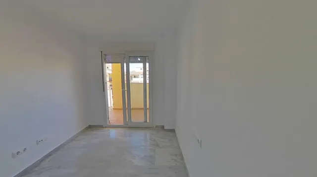 VIVIENDA DE 3 habitaciones 2 BAÑOS ALQUILADA CON SEGURO DE IMPAGO EN EL RINCON DE LA VICTORIA — 24