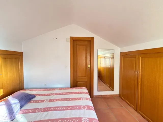 Bungalow con jardín privado, garaje y piscina comunitaria en Santa Pola — 23